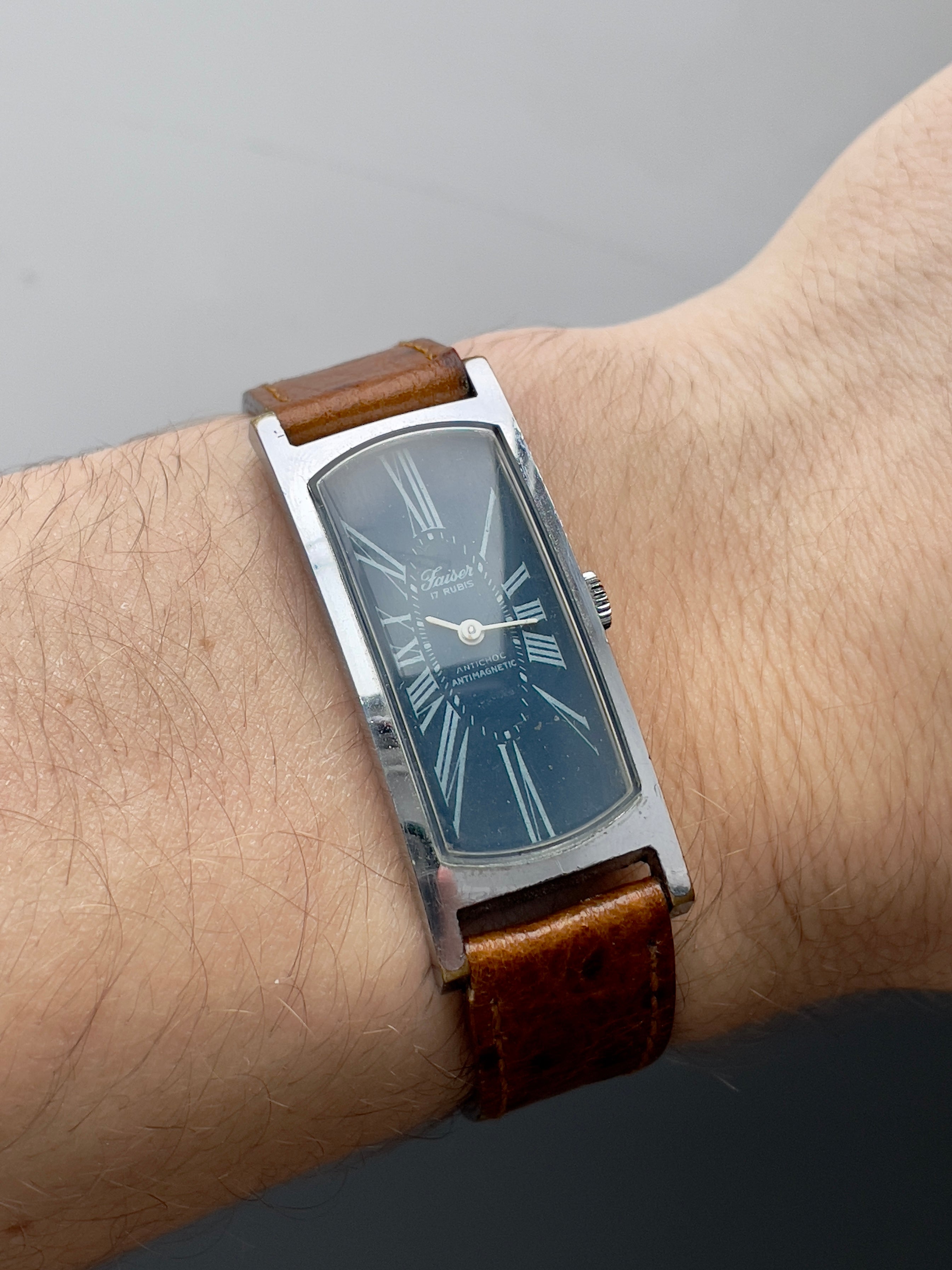 (SOLD OUT) Faiser cintrée Seconde Vintage