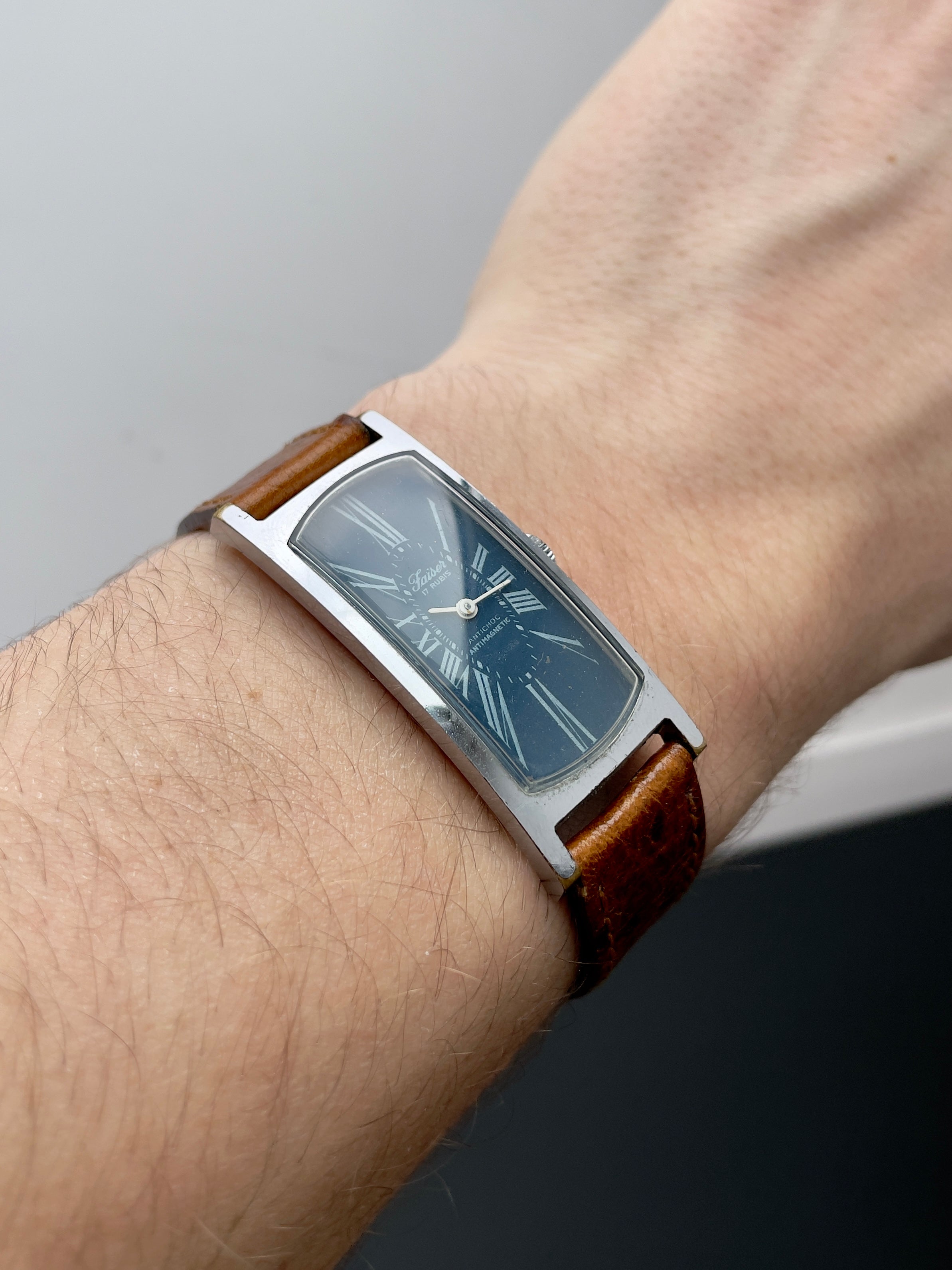 (SOLD OUT) Faiser cintrée Seconde Vintage